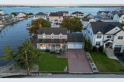 1801 Boat Point Drive - Photo 1