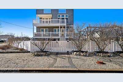 304 N 14th Street, Surf City, NJ 08008 - Photo 1