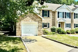 31 Weller Pl, Holmdel, NJ 07733 - Photo 1