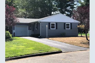 32 Cambridge Court, Toms River Township, NJ 08757 - Photo 1