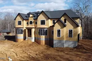 102 Parker Chase Ct, Morganville, NJ 07751 - Photo 1