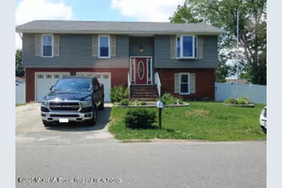 944 Mizzen Avenue, Beachwood, NJ 08722 - Photo 1