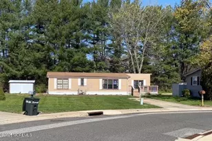 478 Charles Pl, Freehold, NJ 07728 - Photo 1