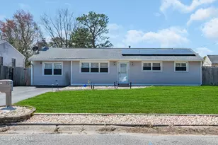 31 Colgate Dr, Toms River Township, NJ 08757 - Photo 1