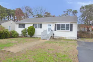 124 Coral Dr, Brick, NJ 08724 - Photo 1