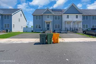 21 Seapoint Dr, Lakewood, NJ 08701 - Photo 1