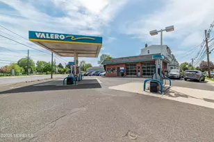 844 Columbus Rd, Burlington, NJ 08016 - Photo 1