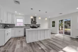 17 Norfolk Dr, Toms River Township, NJ 08757 - Photo 1