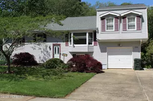 105 Darien Rd, Howell Township, NJ 07731 - Photo 1