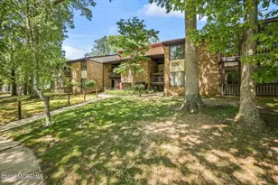 120 Amberly Dr, Manalapan Township, NJ 07726 - Photo 1