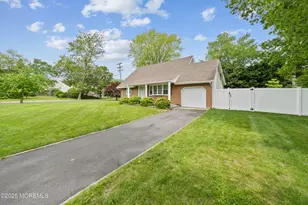 952 Stafford Dr, Toms River Township, NJ 08753 - Photo 1