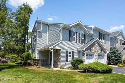 24 Hanna Lane #304, Laurence Harbor, NJ 08879 - Photo 1