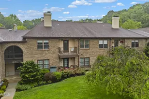 516 Wellington Pl, Aberdeen Township, NJ 07747 - Photo 1