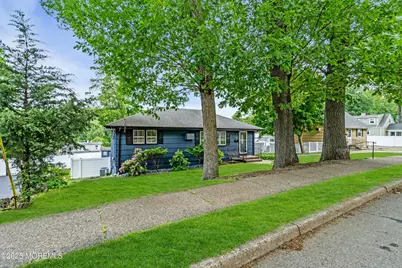 47 Knolls Road, Bloomingdale, NJ 07403 - Photo 1