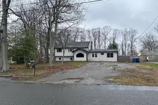 1720 Mohawk Dr, Toms River Township, NJ 08753 - Photo 1