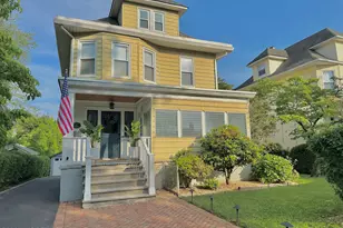 35 Cloverhill Pl, Montclair, NJ 07042 - Photo 1