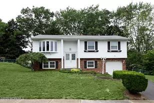 18 Kingsport Dr, Howell Township, NJ 07731 - Photo 1