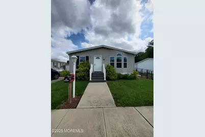 69 Robin Place, Freehold, NJ 07728 - Photo 1