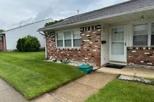 4 Florida Ct, Matawan, NJ 07747 - Photo 1