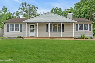 217 Hemlock Dr, Lanoka Harbor, NJ 08734 - Photo 1