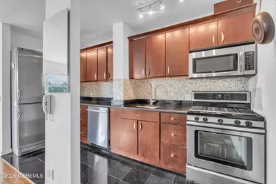 500 Linwood Drive #5H, Fort Lee, NJ 07024 - Photo 1