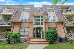 402 Hidden Village Dr, Perth Amboy, NJ 08862 - Photo 1