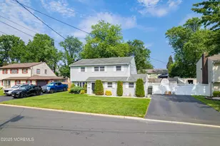 7 Carriage Rd, Hazlet Township, NJ 07730 - Photo 1