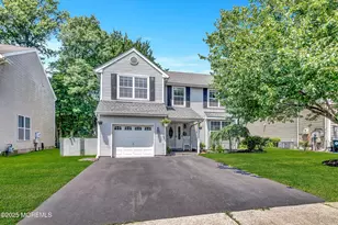 27 Skyline Dr, Hazlet Township, NJ 07730 - Photo 1