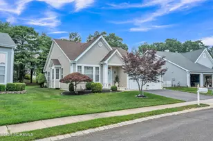 19 Fountain View Dr, Barnegat, NJ 08005 - Photo 1