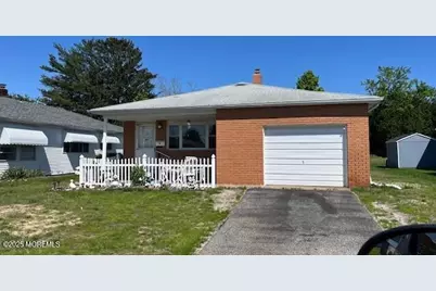 9 Harrington Drive S, Toms River Township, NJ 08757 - Photo 1