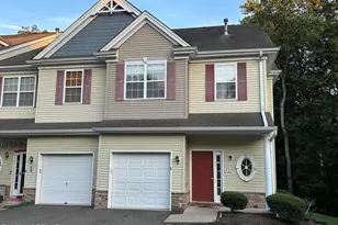 72 Oxford Ct, Manalapan Township, NJ 07726 - Photo 1