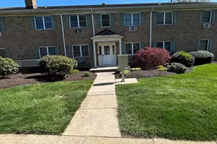 4 Windsor Terrace, Freehold, NJ 07728 - Photo 1