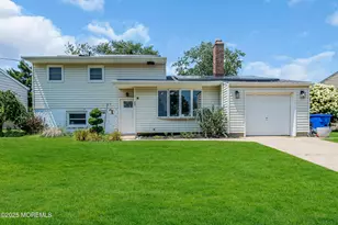 956 Meredith Dr, Toms River Township, NJ 08753 - Photo 1