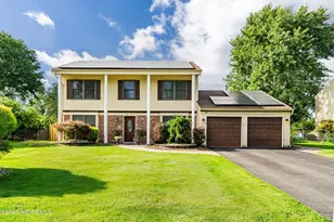 59 Newport Dr, Manalapan Township, NJ 07726 - Photo 1