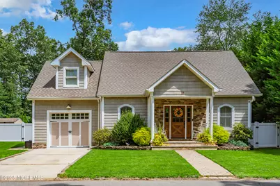 16 Farmingdale Parkway, Farmingdale, NJ 07727 - Photo 1