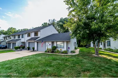 39 Lexington Circle, Matawan, NJ 07747 - Photo 1