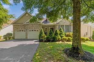 319 Highgate Ct, Marlboro Township, NJ 07746 - Photo 1