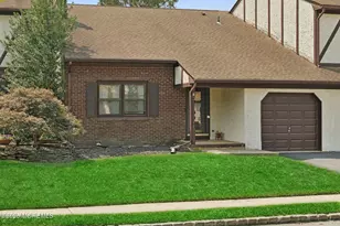 8 Ashford Ct, Sayreville, NJ 08872 - Photo 1