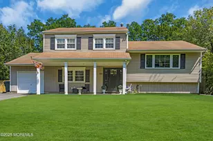 11 Browning Pl, Manalapan Township, NJ 07726 - Photo 1