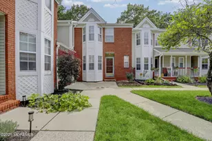 31 Lexington Ct, Holmdel, NJ 07733 - Photo 1