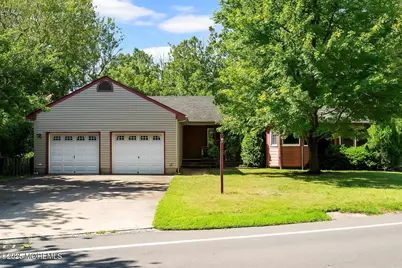 609 E Bay Avenue, Barnegat, NJ 08005 - Photo 1