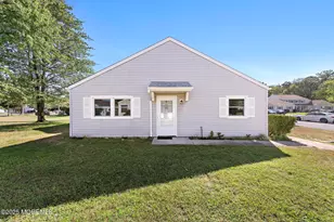 25 S Seas Ct, Barnegat, NJ 08005 - Photo 1
