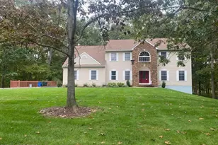 25 Pioneer Ct, Freehold, NJ 07728 - Photo 1