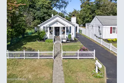 19 Villa Place, Eatontown, NJ 07724 - Photo 1