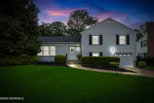 15 Edgewood Dr, Freehold, NJ 07728 - Photo 1