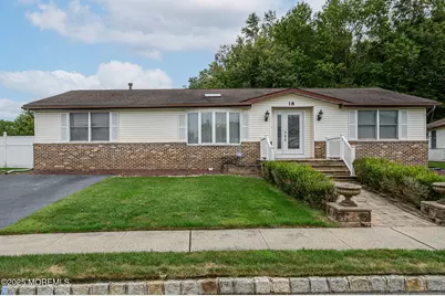 18 Parkview Way, Manalapan Township, NJ 07726 - Photo 1