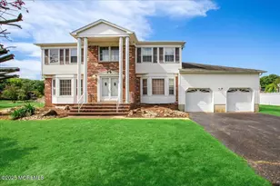46 S Foxcroft Dr, Manalapan Township, NJ 07726 - Photo 1