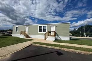 5 Justin Ct, Hazlet Township, NJ 07734 - Photo 1