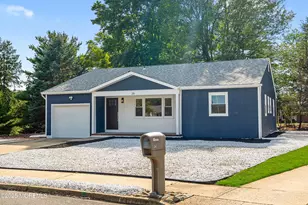 26 Salisbury Ct, Toms River Township, NJ 08757 - Photo 1