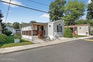 4 South Dr, East Windsor Township, NJ 08520 - Photo 1